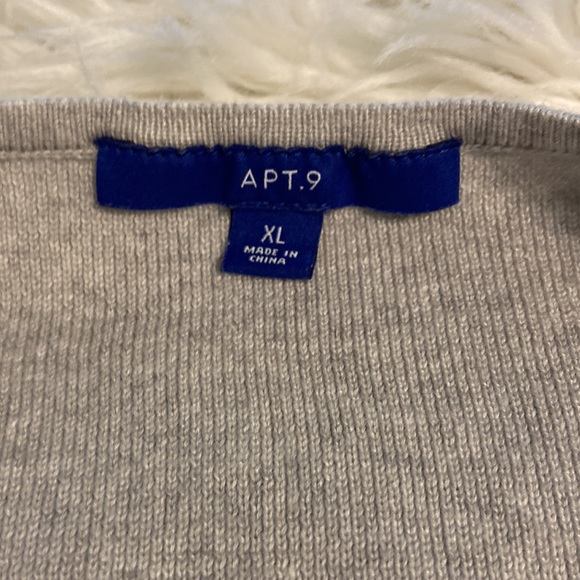 APT9 long sweater length 36” bust 42” excellent condition gray,lilac and white - Picture 11 of 12